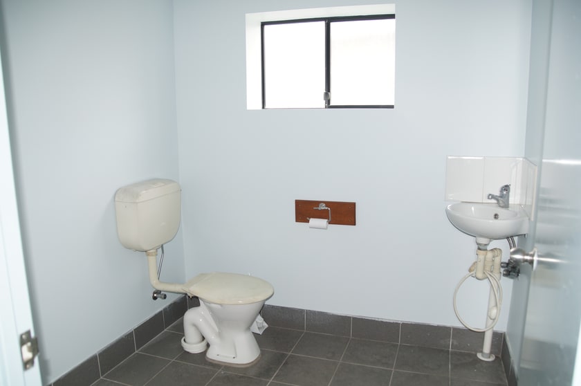 Click to view all images Bay 2/3-10 Blackbutt Road Port Macquarie NSW 2444 - Image 3