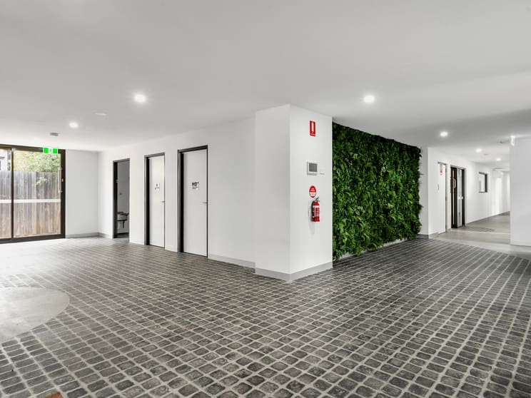 Click to view all images 57 McCormicks Road Carrum Downs VIC 3201 - Image 3