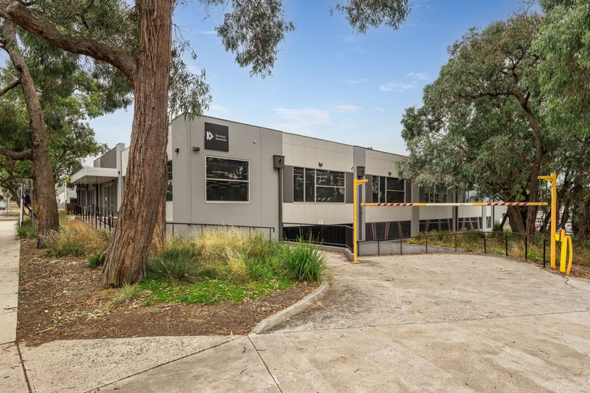 Click to view all images 3 William Street Boronia VIC 3155 - Image 2