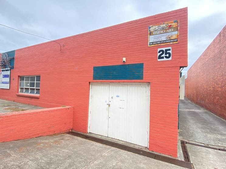 Click to view all images 6/23-25 Park Road Cheltenham VIC 3192 - Image 1