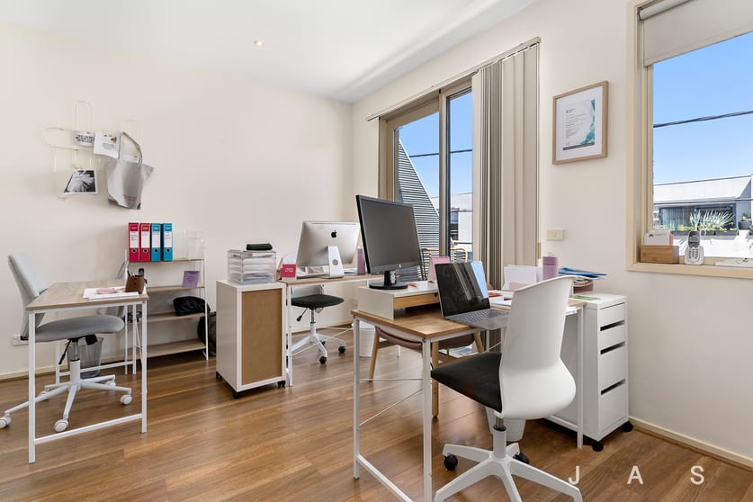 Click to view all images 2A/58 Anderson Street Yarraville VIC 3013 - Image 2