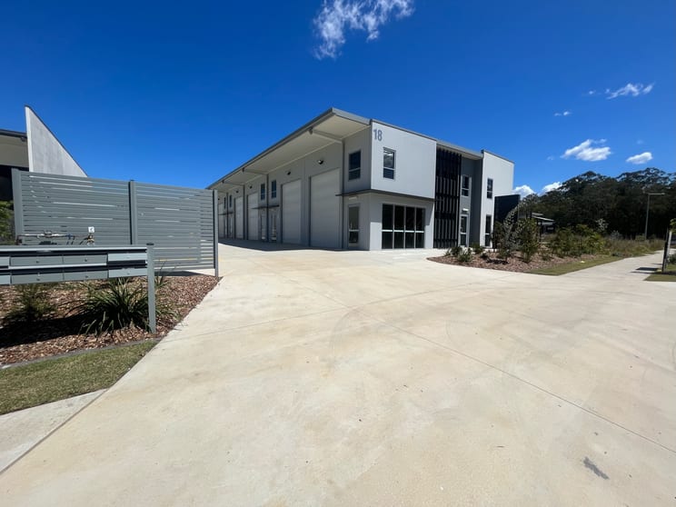 Click to view all images 4/18 Lenco Crescent Landsborough QLD 4550 - Image 3