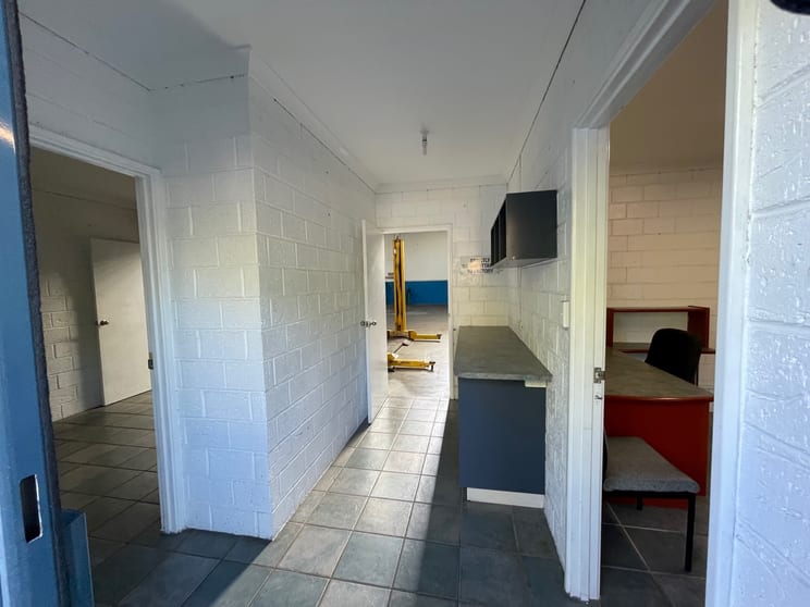 Click to view all images 1/85 Achievement Way Wangara WA 6065 - Image 3