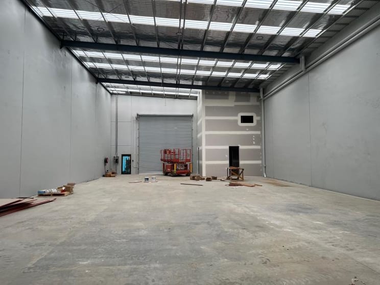 Click to view all images 51 Patch Circuit Laverton North VIC 3026 - Image 2