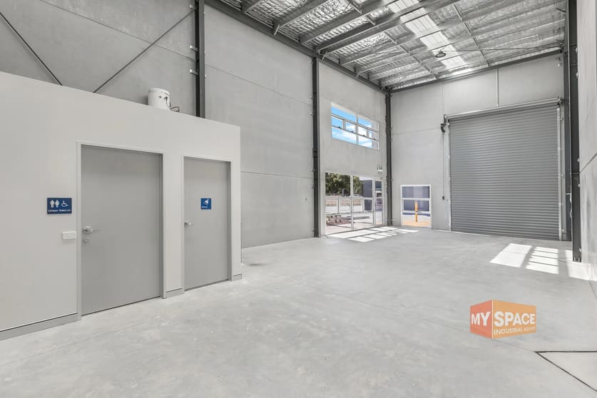Click to view all images 1/14 Kam Close Morisset NSW 2264 - Image 2