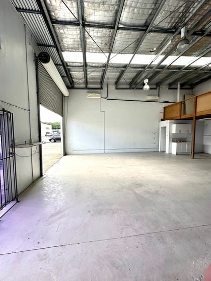 Click to view all images 4/5-7 Villiers Drive Currumbin Waters QLD 4223 - Image 2