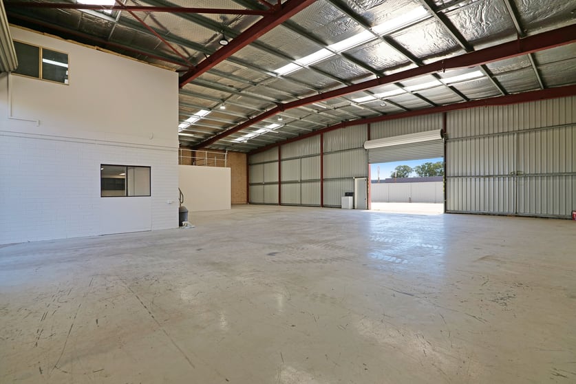 Click to view all images 90 Ewing Street Welshpool WA 6106 - Image 3
