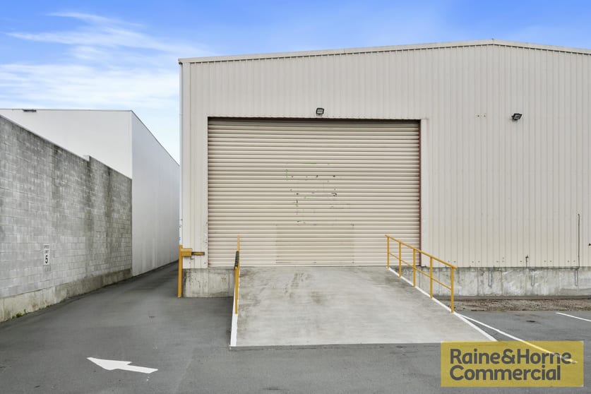 Click to view all images Rear/225 Main Road Derwent Park TAS 7009 - Image 3