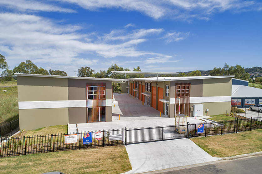 Click to view all images 10/4 Curtiss Close Tamworth NSW 2340 - Image 1