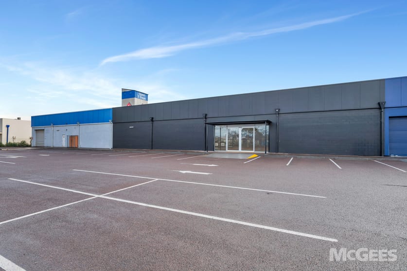 Click to view all images 128 McDouall Stuart Highway Whyalla Norrie SA 5608 - Image 2