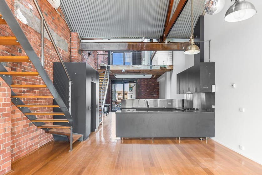 Click to view all images 9 Hillingdon Place Prahran VIC 3181 - Image 3