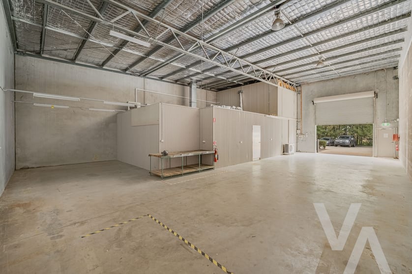 Click to view all images 4/10 Enterprise Drive Beresfield NSW 2322 - Image 2