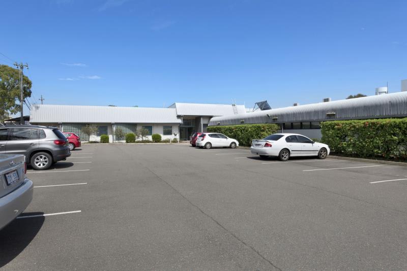 Click to view all images 7W1/3-9 Geelong Street Fyshwick ACT 2609 - Image 2