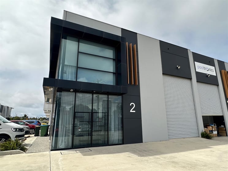 Click to view all images 2 Ginibi Drive Altona North VIC 3025 - Image 2