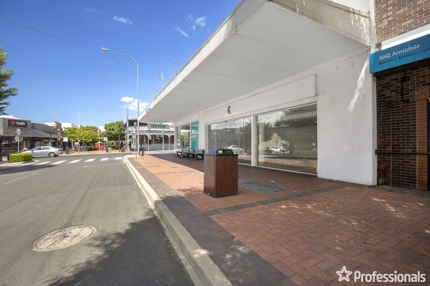 Click to view all images 1/206 Beardy Street Armidale NSW 2350 - Image 3