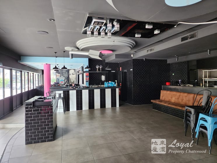 Click to view all images 70-74 Alexander Street Crows Nest NSW 2065 - Image 3