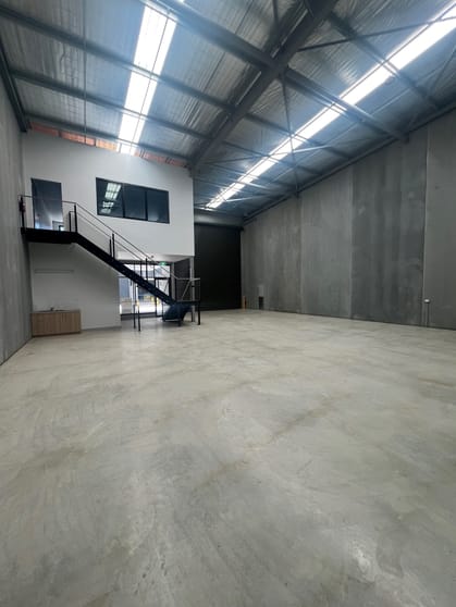 Click to view all images Unit 2 Indigo Loop Yallah NSW 2530 - Image 3