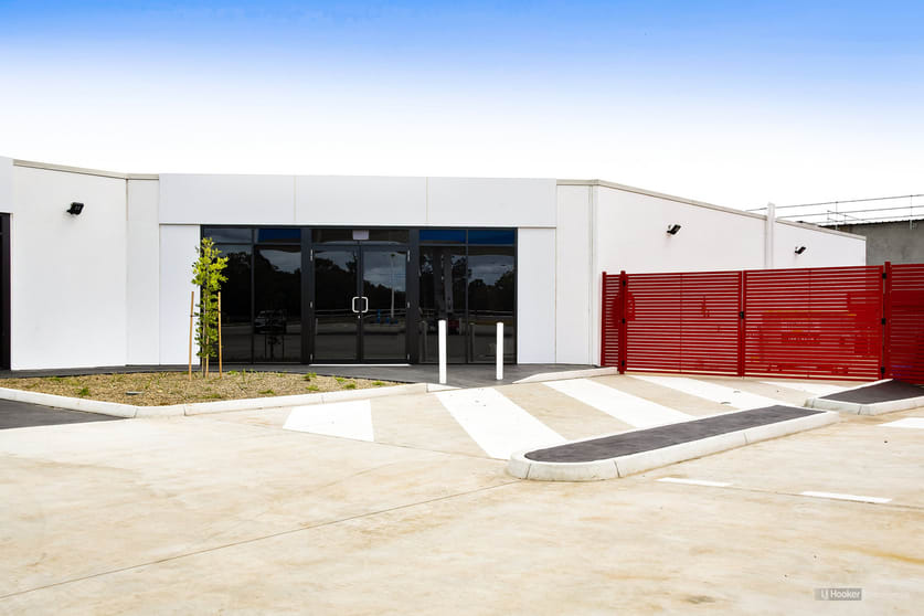 Click to view all images Tenancy 4/67 Highfields Road Highfields QLD 4352 - Image 3