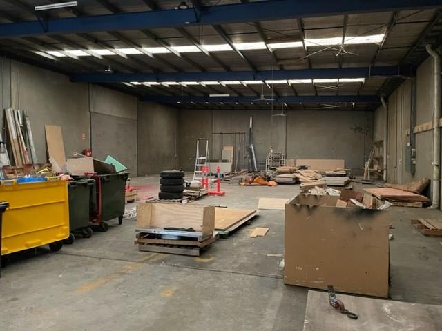 Click to view all images Unit 2/43 Gatwick Road Bayswater North VIC 3153 - Image 3