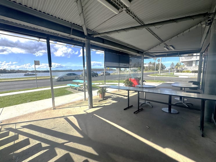 Click to view all images 2/28 Beach Road Batemans Bay NSW 2536 - Image 1