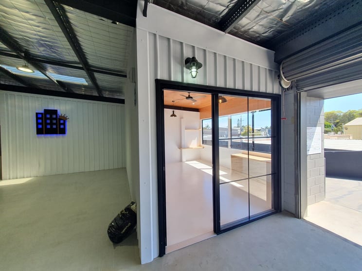 Click to view all images Currumbin Waters QLD 4223 - Image 2