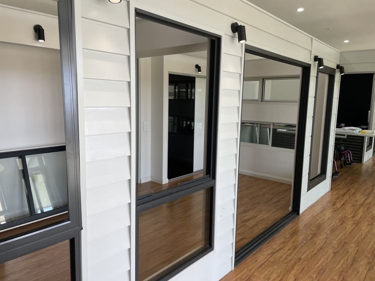 Click to view all images 1/9 Mechanics Street Lakes Entrance VIC 3909 - Image 2
