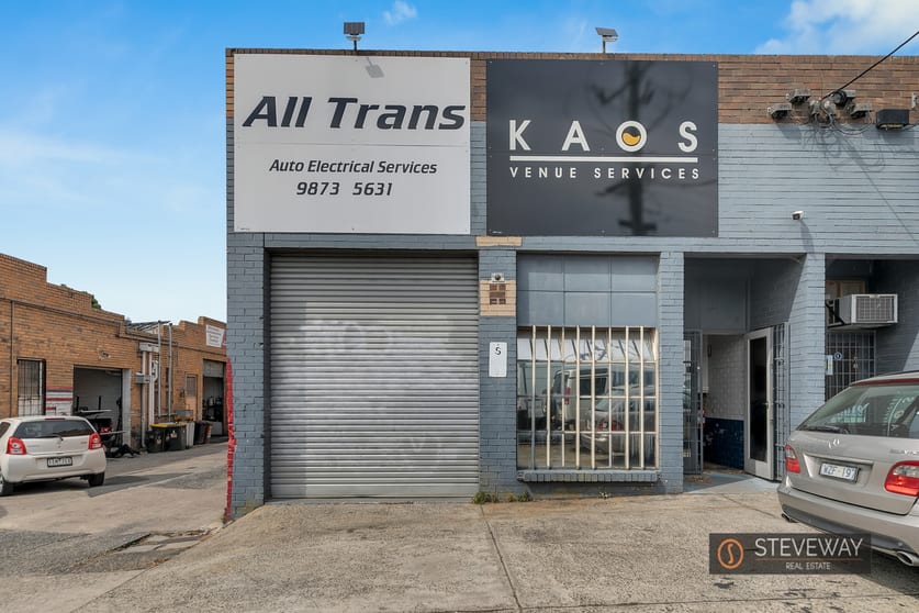 Click to view all images 1A Mcglone Street Mitcham VIC 3132 - Image 2