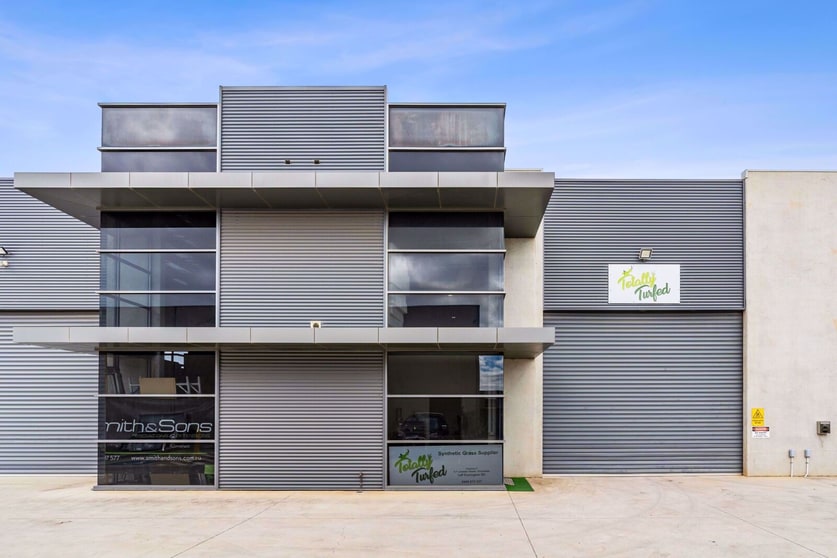Click to view all images Unit 2 / 5 Lewalan Street Grovedale VIC 3216 - Image 1