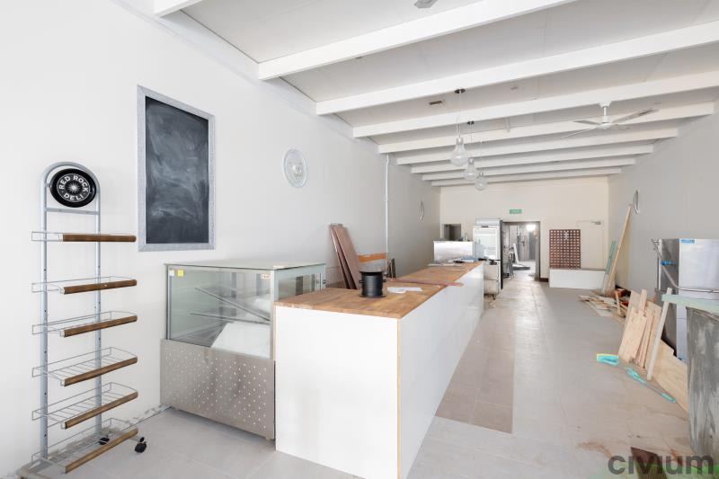 Click to view all images Unit 2/6-8 Weedon Close Belconnen ACT 2617 - Image 2