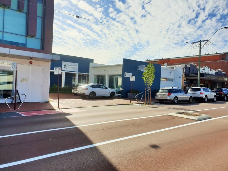 Click to view all images 2/391 Oxford Street Mount Hawthorn WA 6016 - Image 2