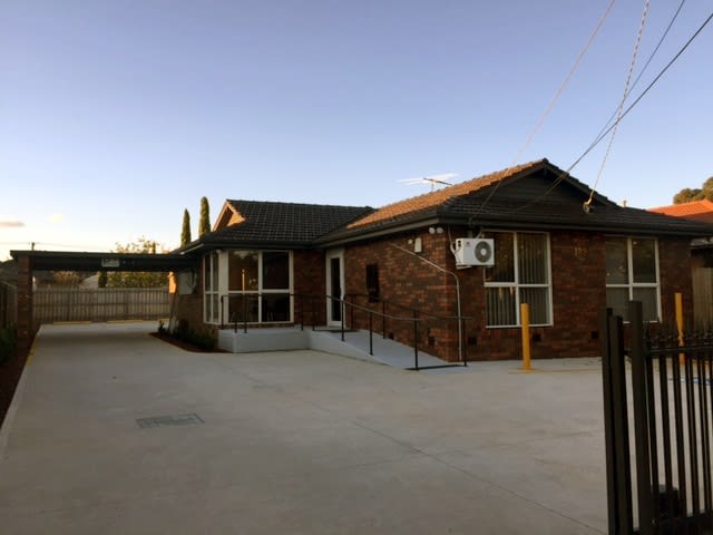 Click to view all images 188 Heaths Road Hoppers Crossing VIC 3029 - Image 1