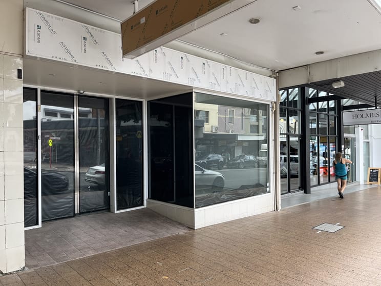 Click to view all images 34 Willoughby Road Crows Nest NSW 2065 - Image 2