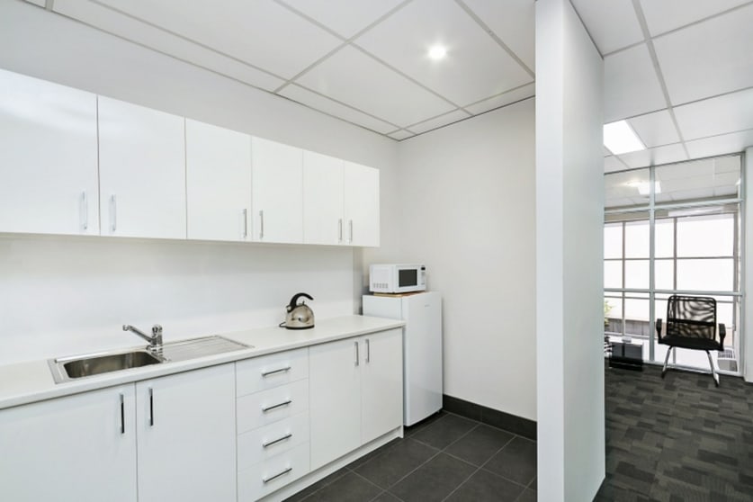 Click to view all images 4A/16 Kearns Crescent Ardross WA 6153 - Image 3