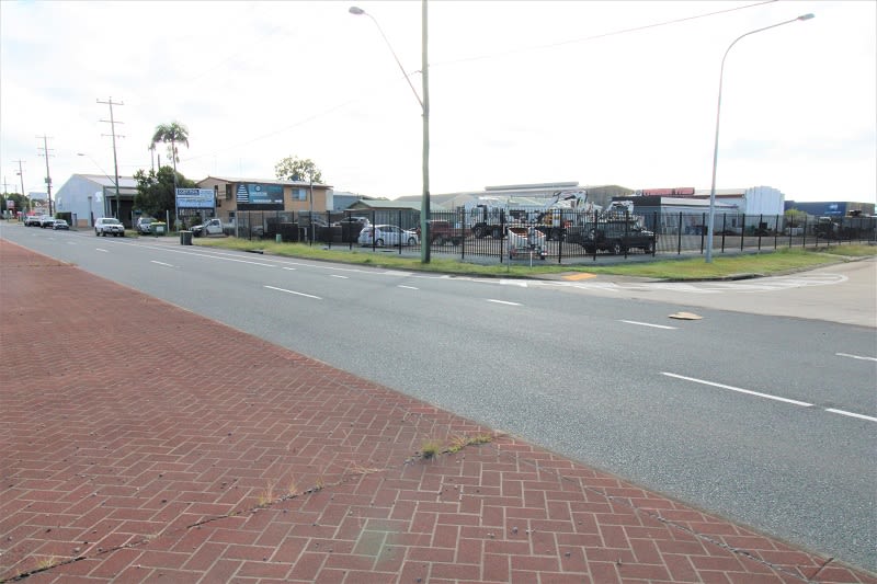 Click to view all images B3/25-29 Connors Road Paget QLD 4740 - Image 2