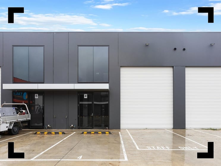 Click to view all images 4/54 Merrindale Drive Croydon South VIC 3136 - Image 1