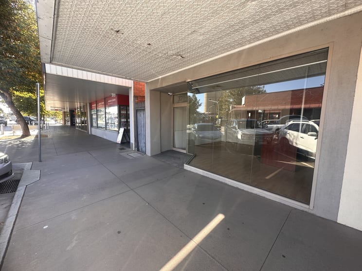 Click to view all images 37 High St Cobram VIC 3644 - Image 2