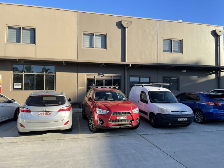 Click to view all images Unit 3 74 Centennial Circuit Byron Bay NSW 2481 - Image 3