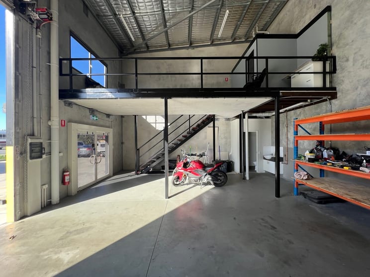 Click to view all images 2/262 Leitchs Road Brendale QLD 4500 - Image 2