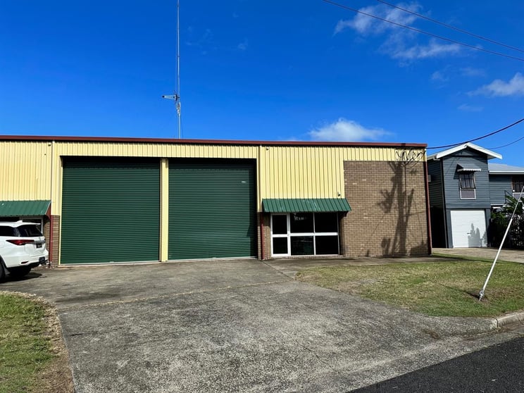 Click to view all images 2/2 Donaldson Street Manunda QLD 4870 - Image 1
