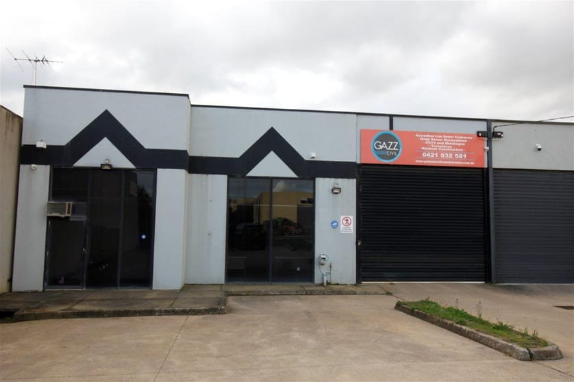 Click to view all images 1/17 NEWCASTLE ROAD Bayswater VIC 3153 - Image 1