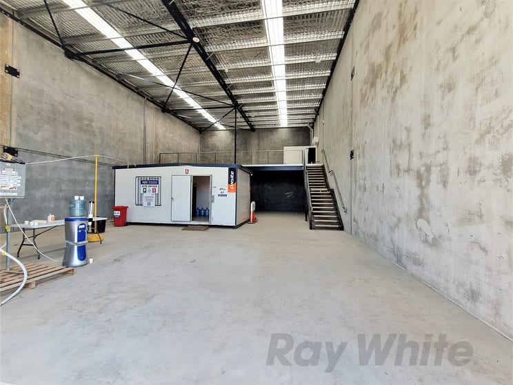 Click to view all images 3 / 1305 Lytton Road Hemmant QLD 4174 - Image 2