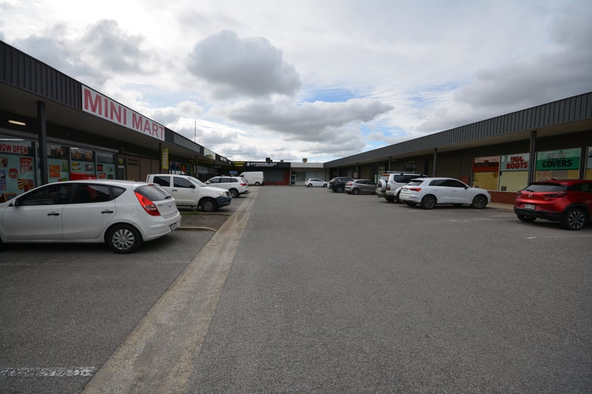 Click to view all images 3/16-28 Research Road Pooraka SA 5095 - Image 3