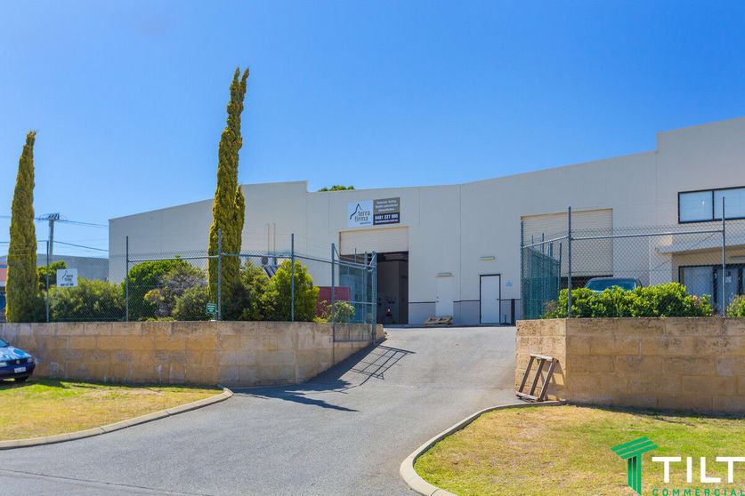 Click to view all images 2/16 Kalmia Road Bibra Lake WA 6163 - Image 1