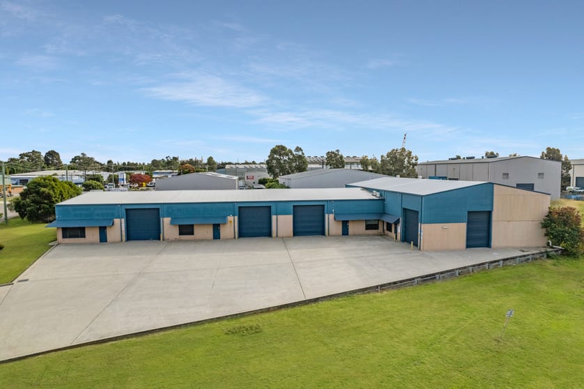 Click to view all images Units 1 - 4/102 Racecourse Road Rutherford NSW 2320 - Image 1