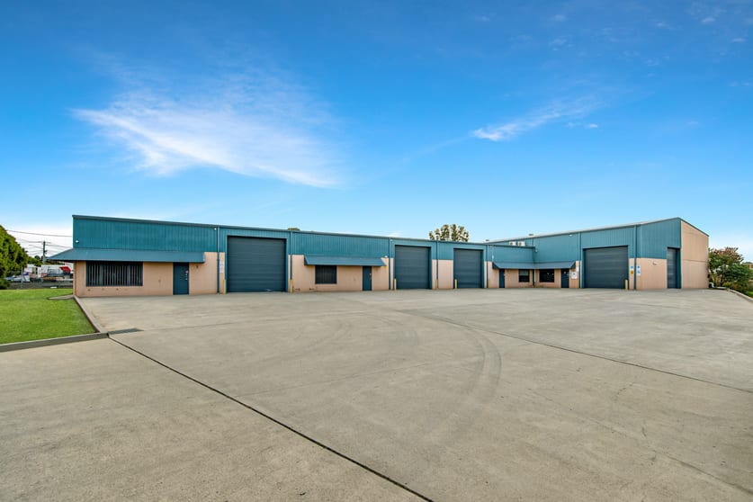 Click to view all images Units 1 - 4/102 Racecourse Road Rutherford NSW 2320 - Image 2