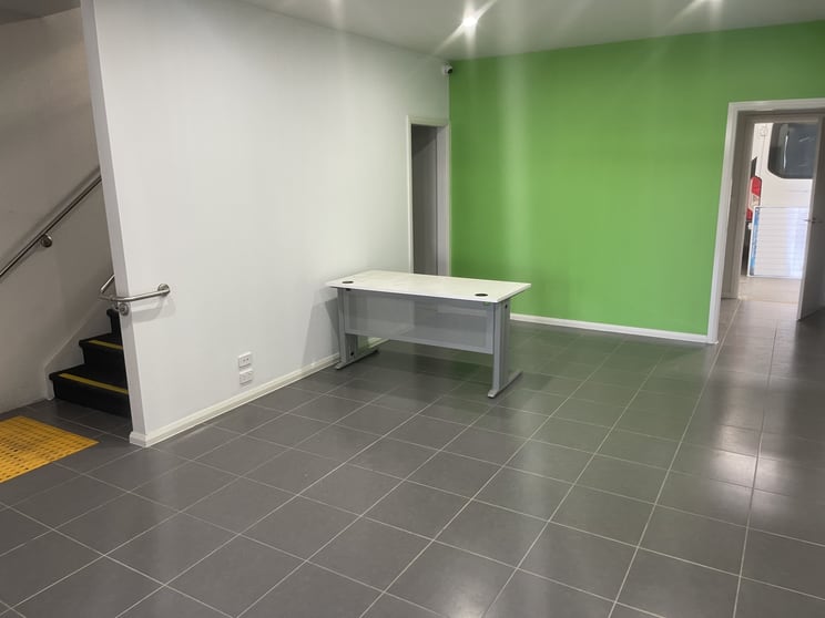 Click to view all images 28 Yellowbox Drive Craigieburn VIC 3064 - Image 3