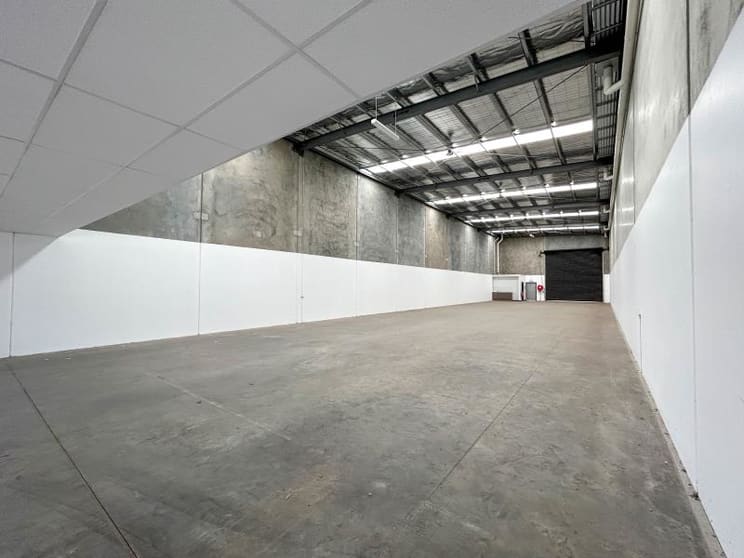 Click to view all images 222 Fairbairn Road Sunshine West VIC 3020 - Image 3