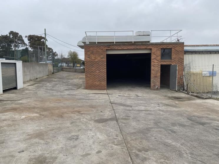 Click to view all images 139 Gilmore Road Queanbeyan NSW 2620 - Image 2