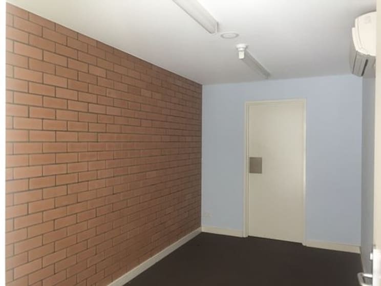 Click to view all images Office 1/186-192 The Boulevarde Toronto NSW 2283 - Image 3