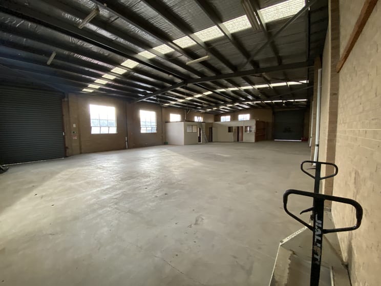 Click to view all images 20 James Street Clayton South VIC 3169 - Image 3